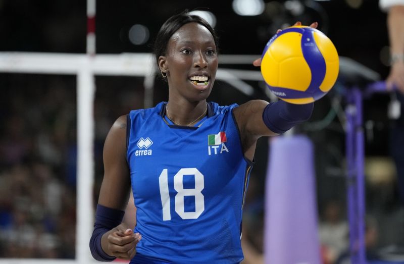 Egonu đập tan mọi hoài nghi về năng lực của một nữ vận động viên da màu ở đỉnh cao thế giới