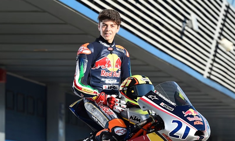 Phong cách của Fabio Di Giannantonio thiên về sự chính xác và kỹ thuật 